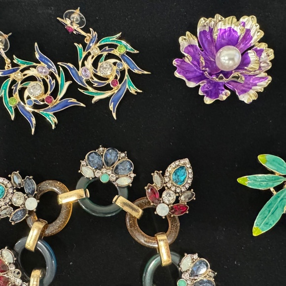 LIVE SHOW -CLOSET STEAL DEAL - Picture 12 of 16